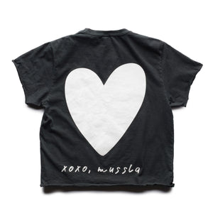 HEART RAW EDGE TEE ANTHRACITE